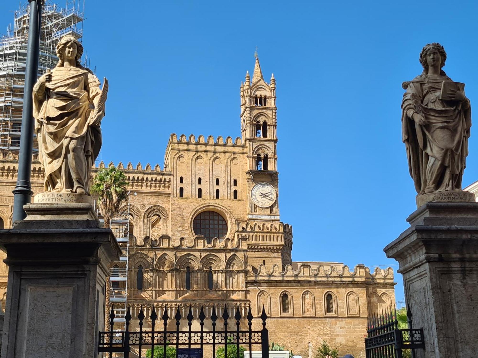 Apartmán La Loggia Dei Re Palermo Exteriér fotografie